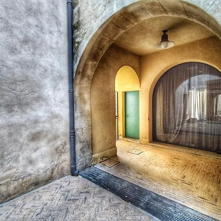 060 - Le Littre - 1 Chambre, Central, Proche Maison Carree, Clim, 4personnes 公寓 尼姆