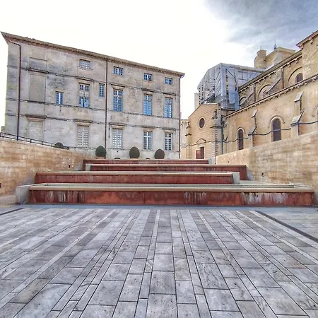 Apartment 060 - Le Littre - 1 Chambre, Central, Proche Maison Carree, Clim, 4personnes Nimes