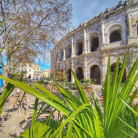 Apartment 060 - Le Littre - 1 Chambre, Central, Proche Maison Carree, Clim, 4personnes Nimes