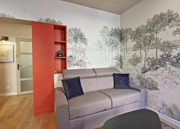 Apartment 060 - Le Littre - 1 Chambre, Central, Proche Maison Carree, Clim, 4personnes *
