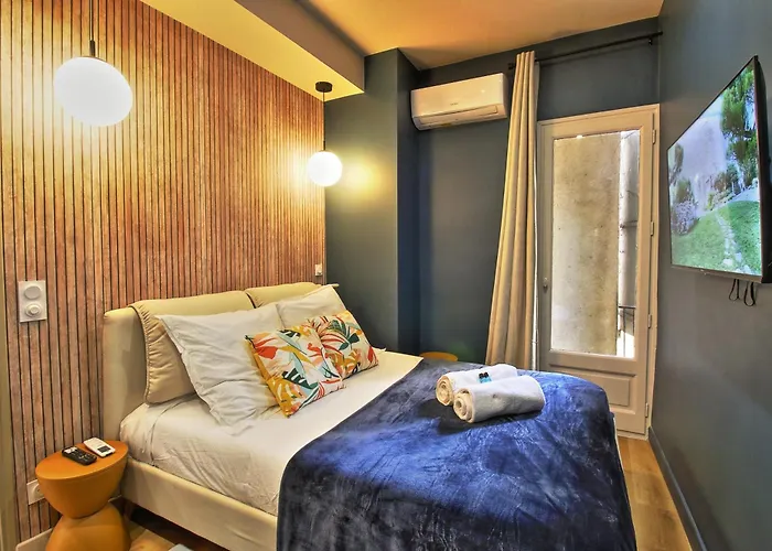 060 - Le Littre - 1 Chambre, Central, Proche Maison Carree, Clim, 4personnes Apartment *
